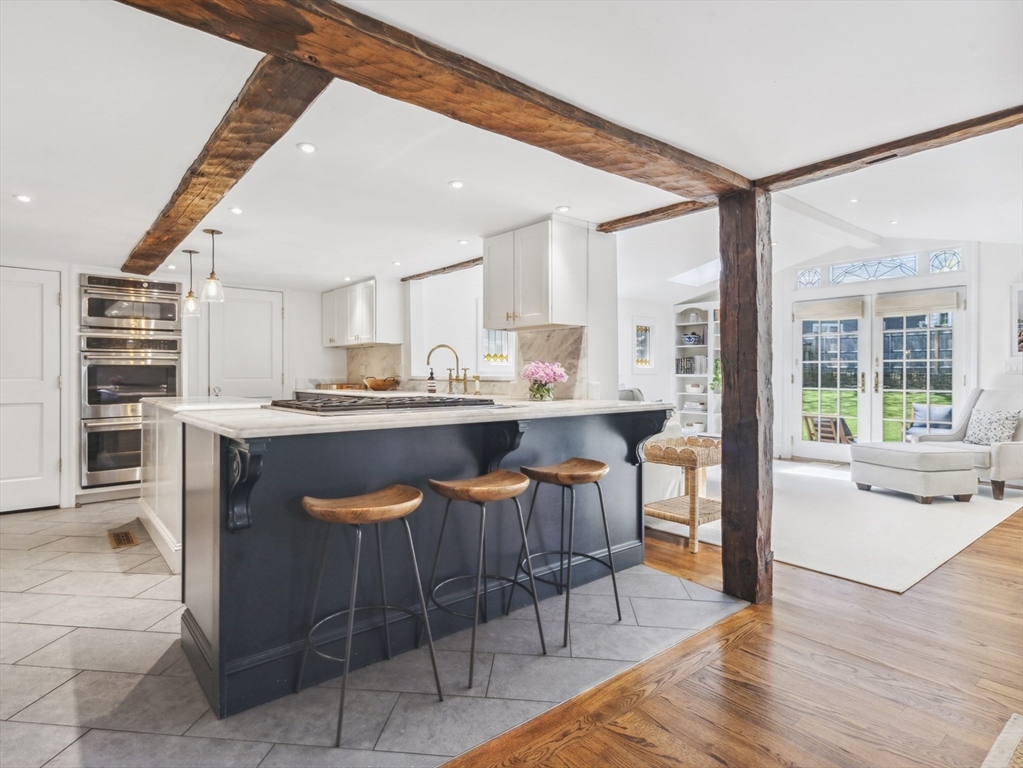 101 Elm St, Marblehead