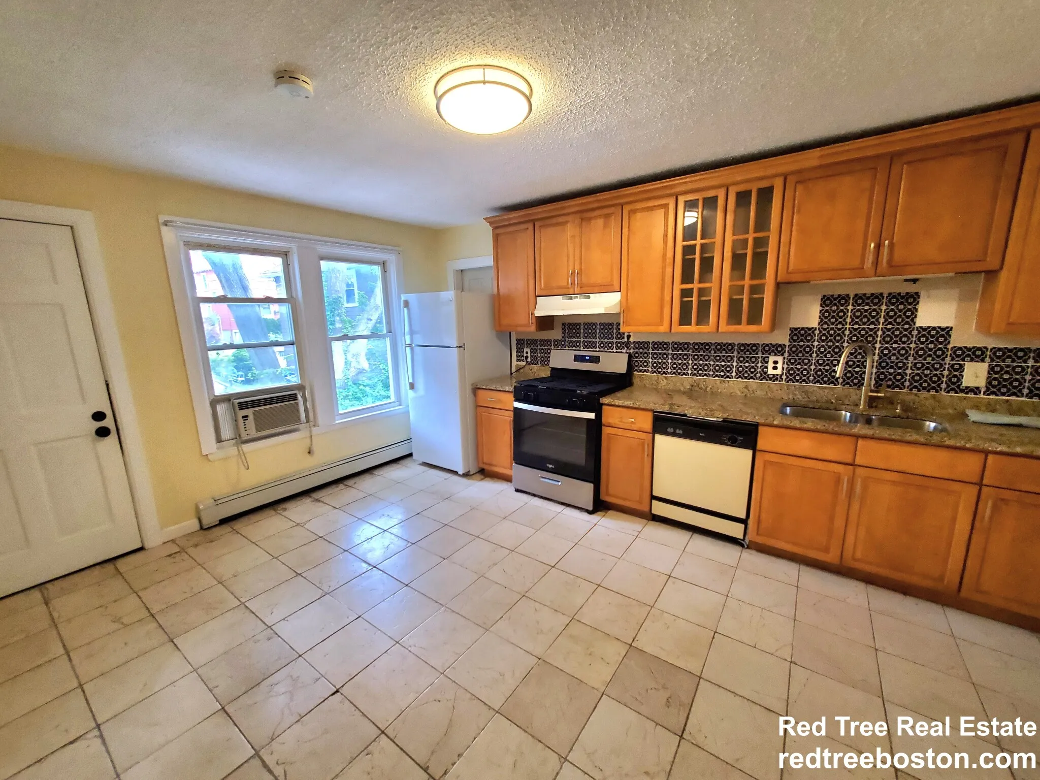 7 High Street Pl, Jamaica Plain