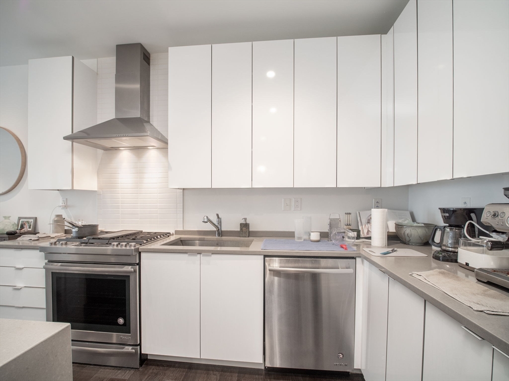 2 West Sixth St, South Boston