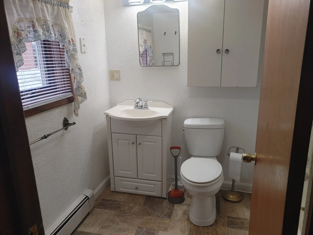 65 East St, North Attleboro