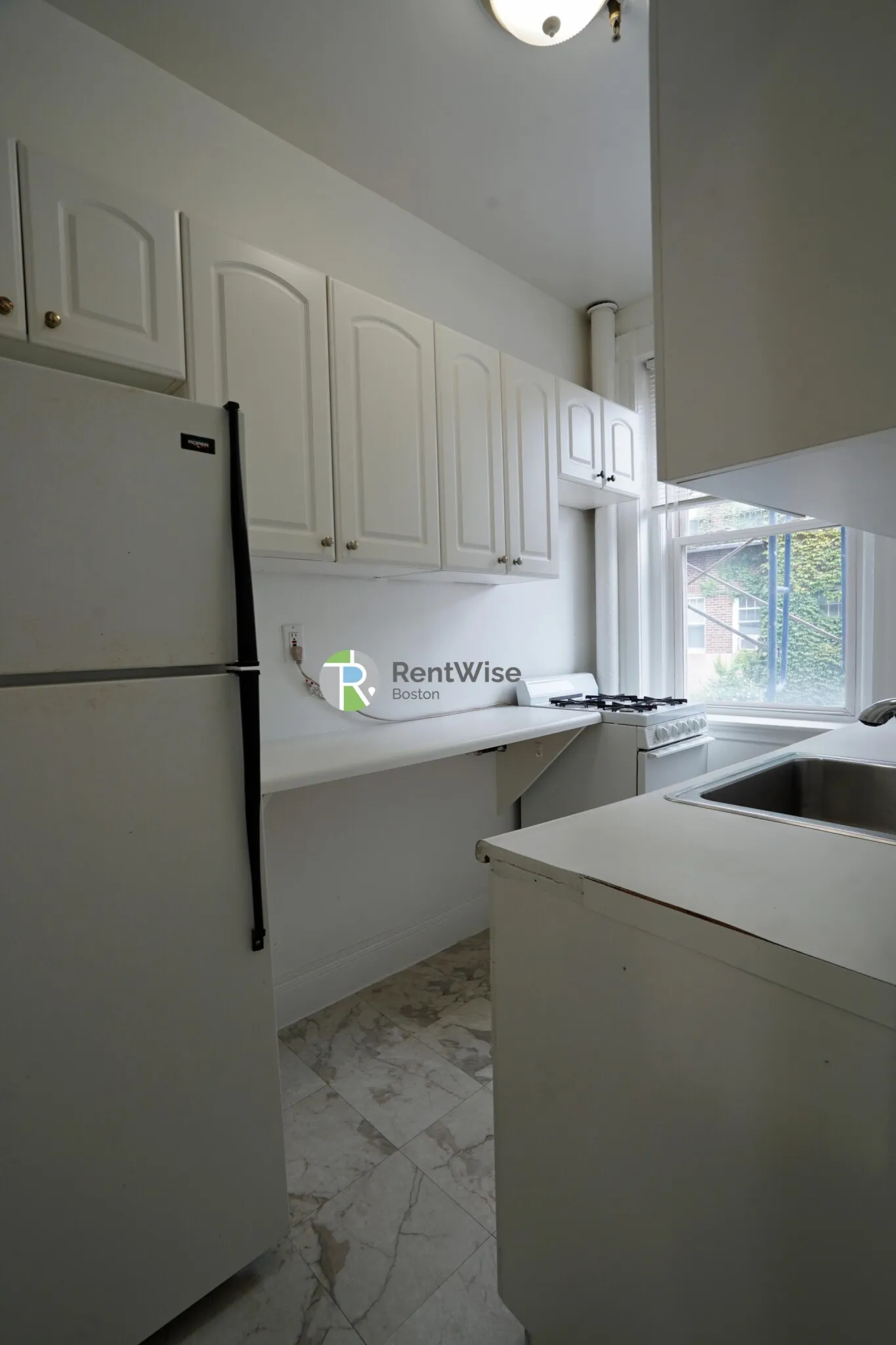 42 Strathmore Rd, Brighton