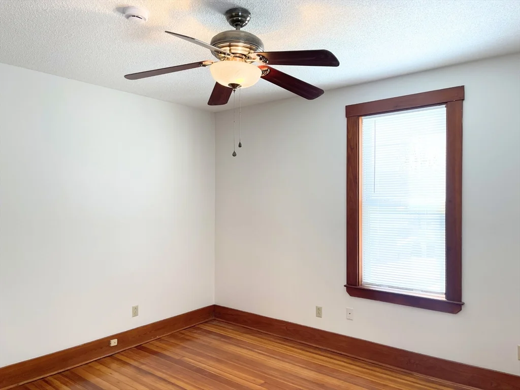 25 Bennett St, Beverly