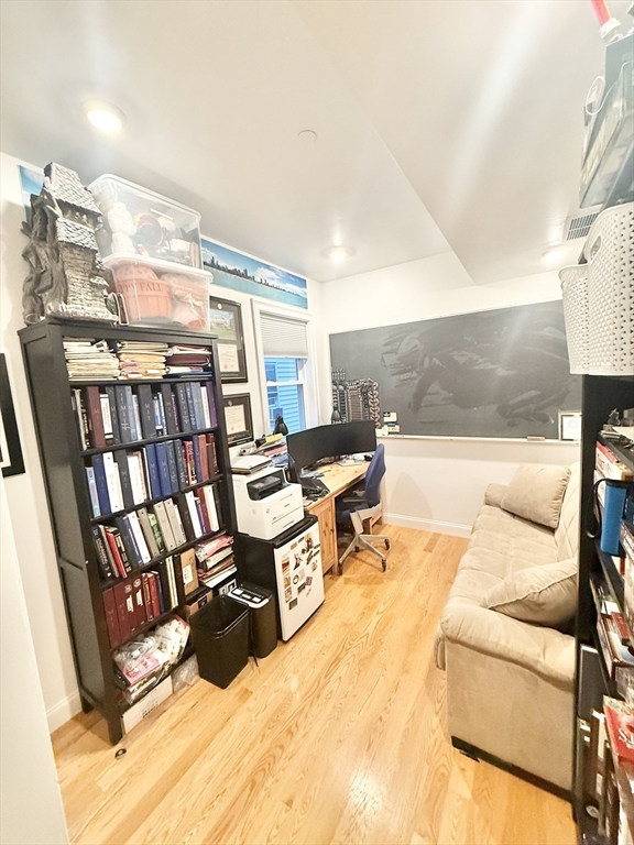 6 Beech St, Porter Square