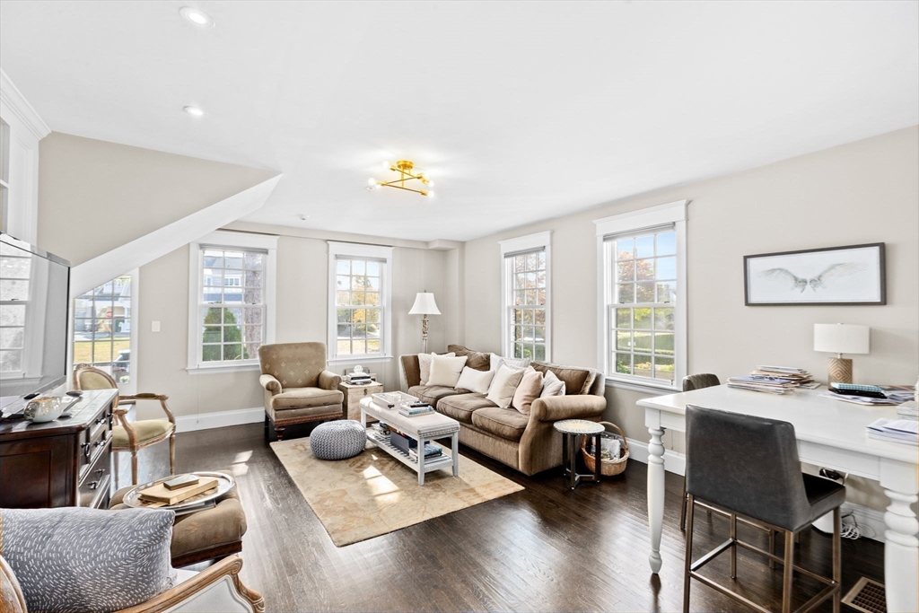 108-110 Elm St, Cohasset