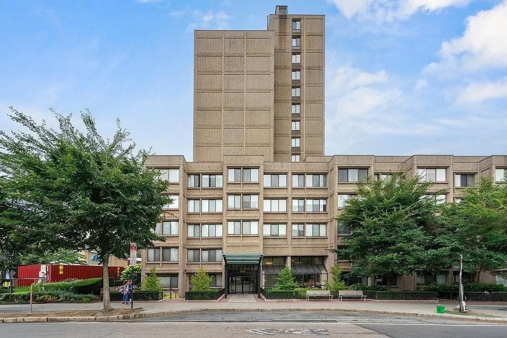 1731 Beacon St, Brookline