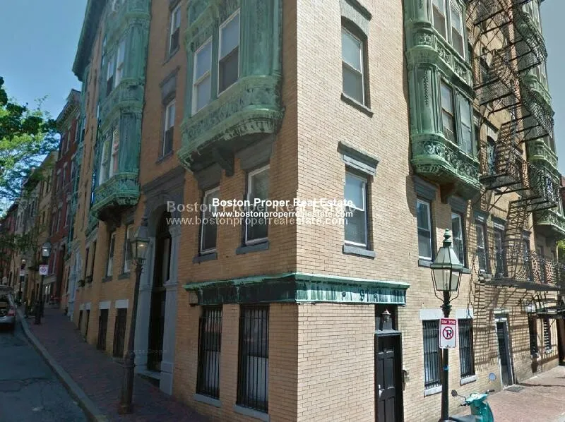 108 Myrtle St, Beacon Hill