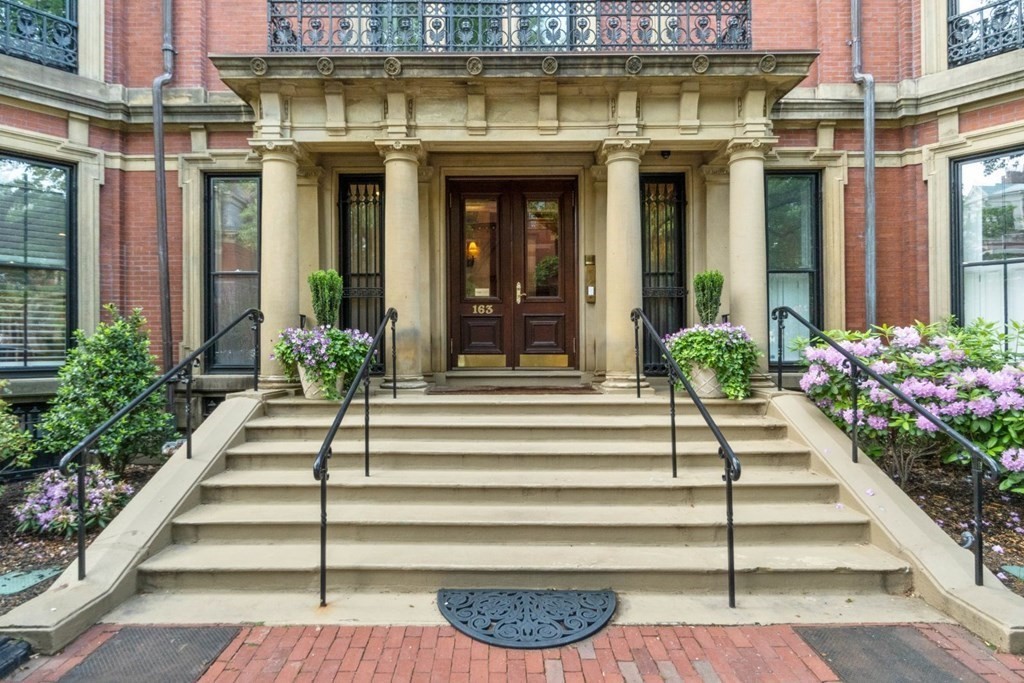 163 Marlborough St, Back Bay