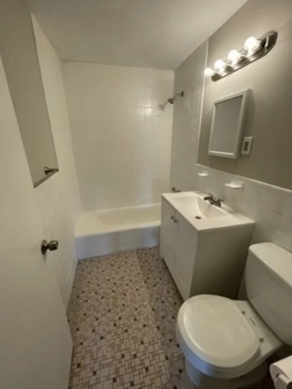 45 Mccoba St, Revere