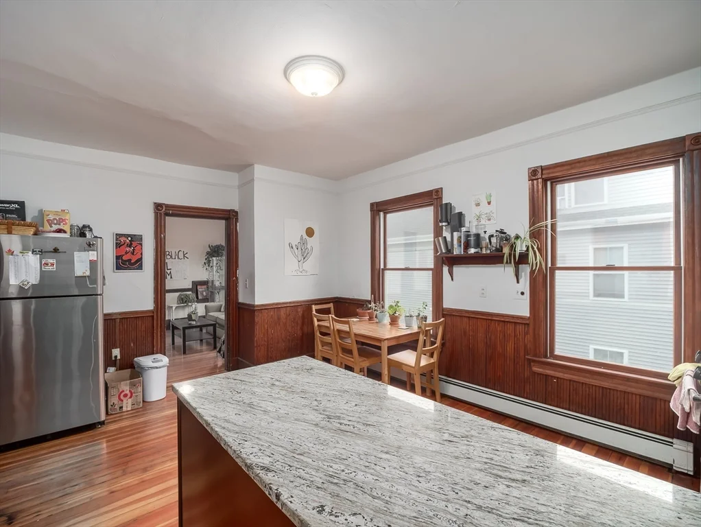 318 Beacon St, Ward Two