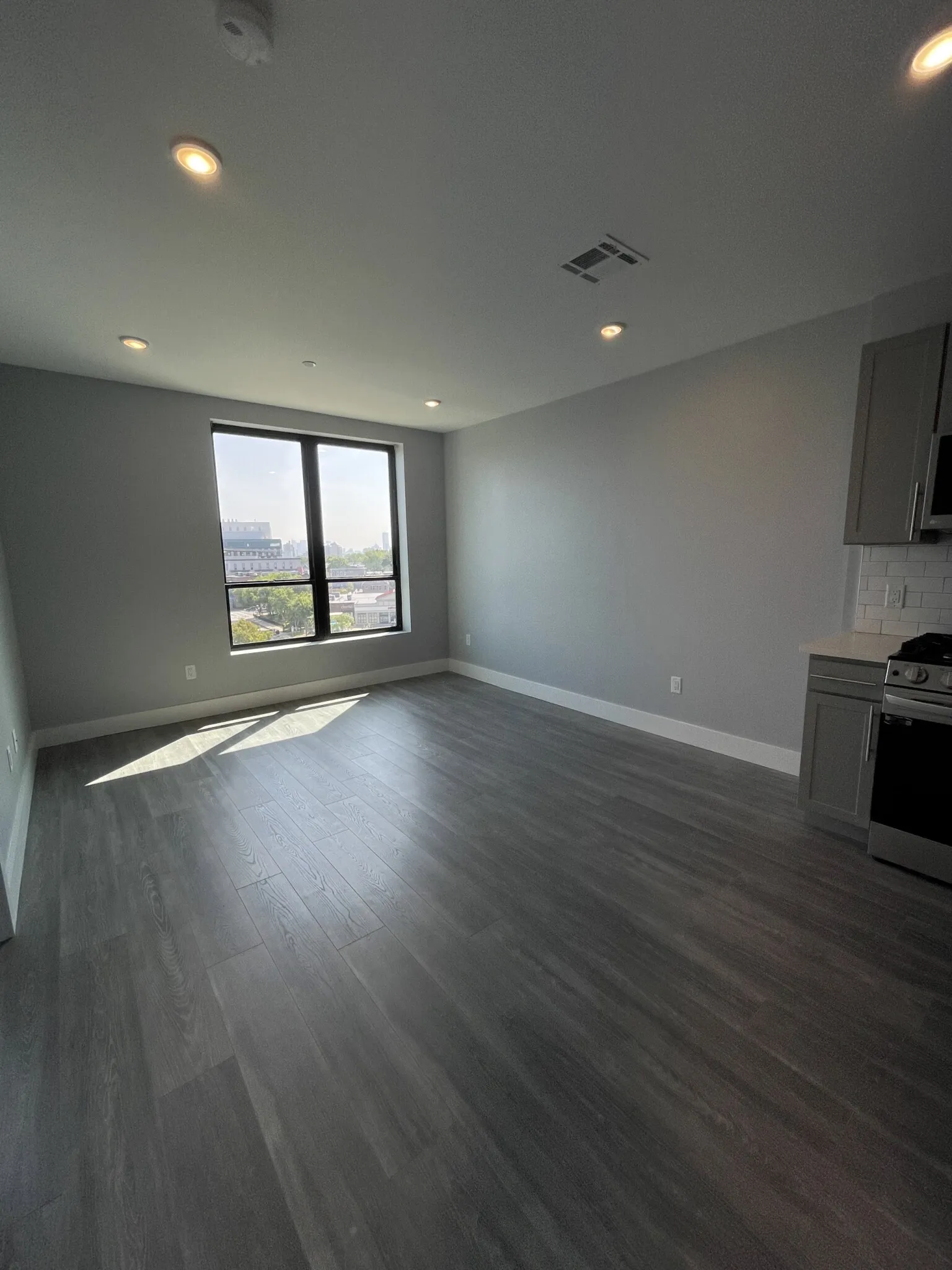 365 Western Ave, Brighton