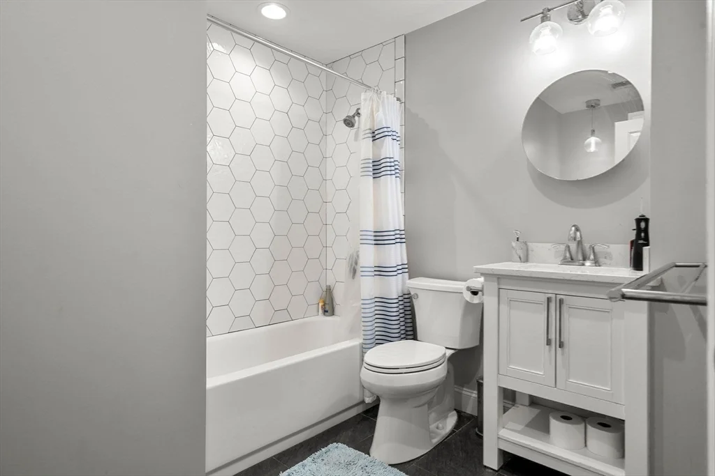 2277 Massachussetts Ave, Porter Square