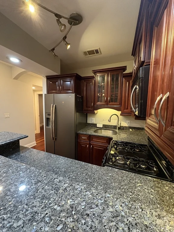 106 E Brookline St, South End