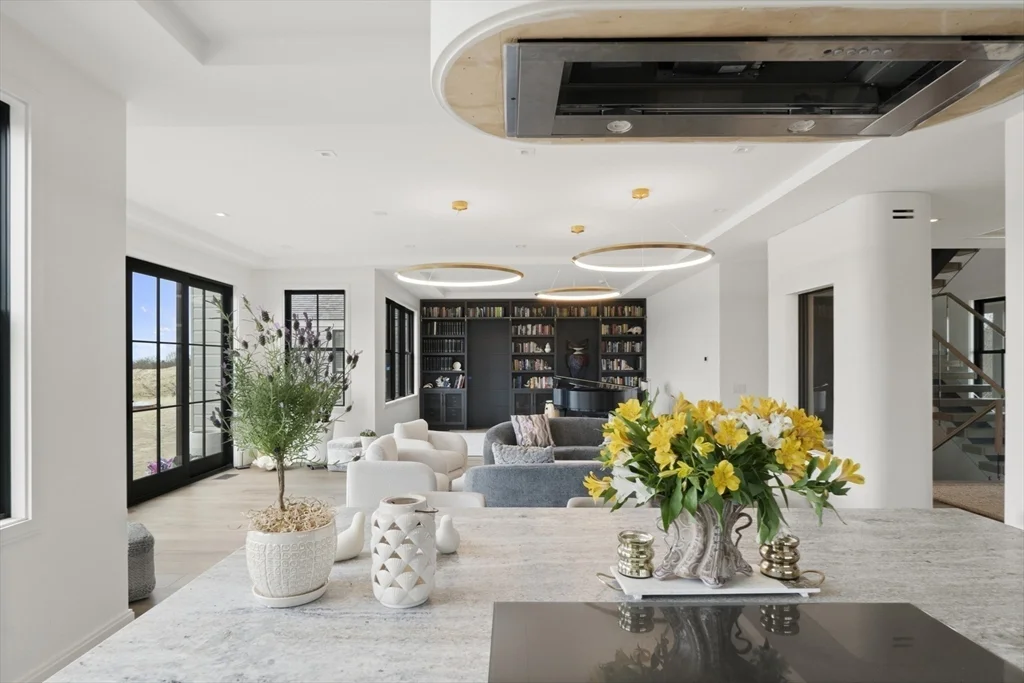 10 Maxey Pond Rd, Nantucket