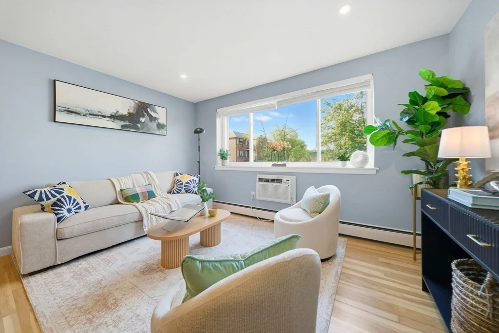 20 Radcliffe Rd, Allston