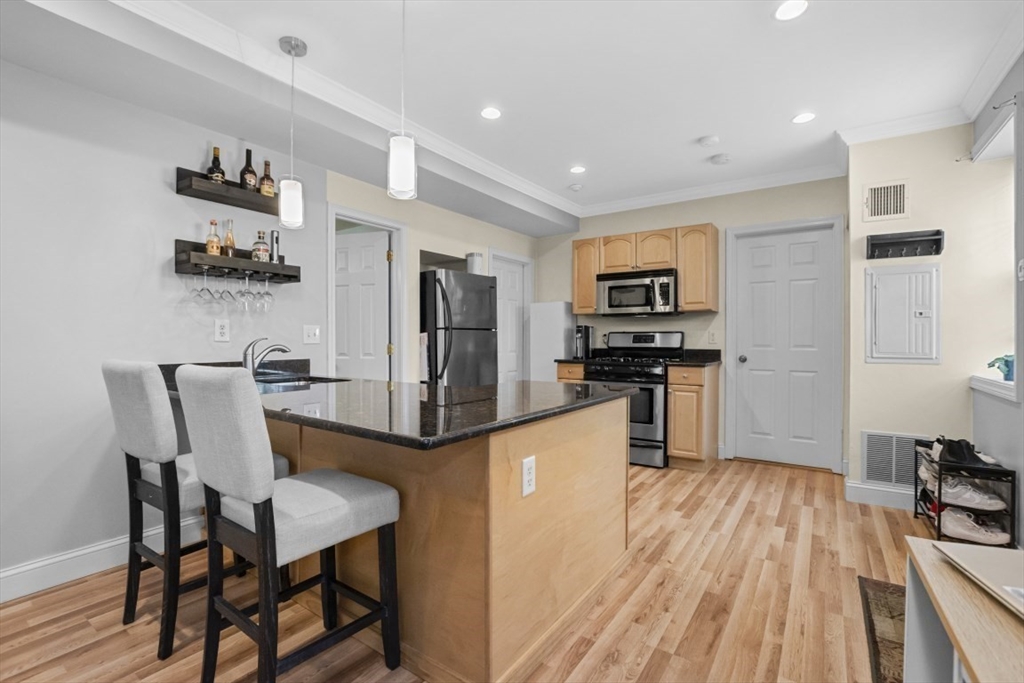 11 Columbia Rd, Wakefield