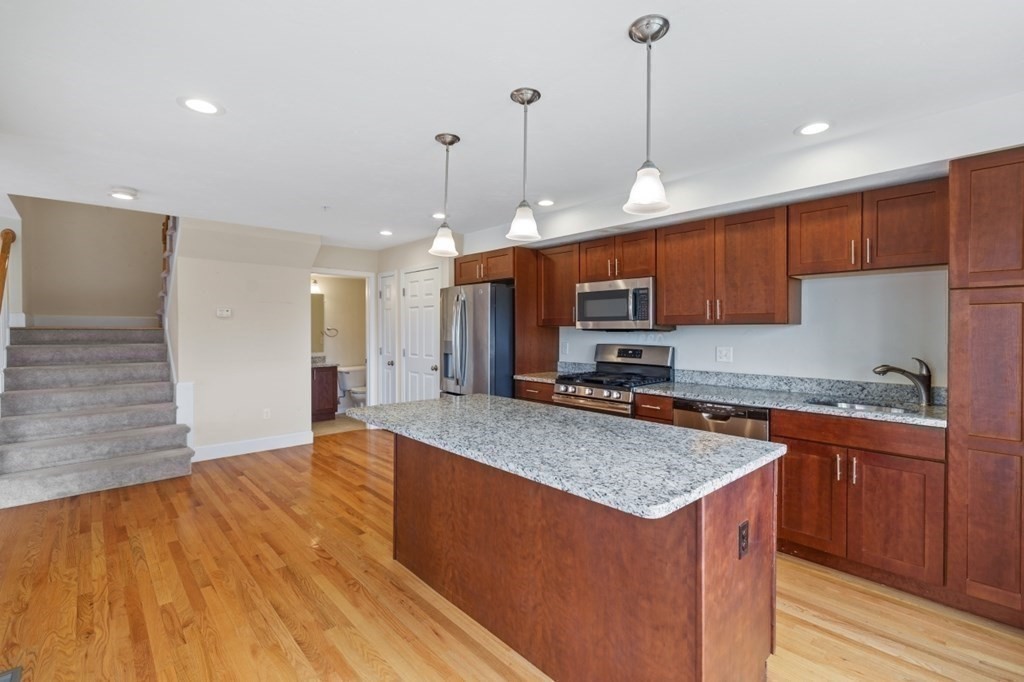 39 John Hancock Dr, Ashland