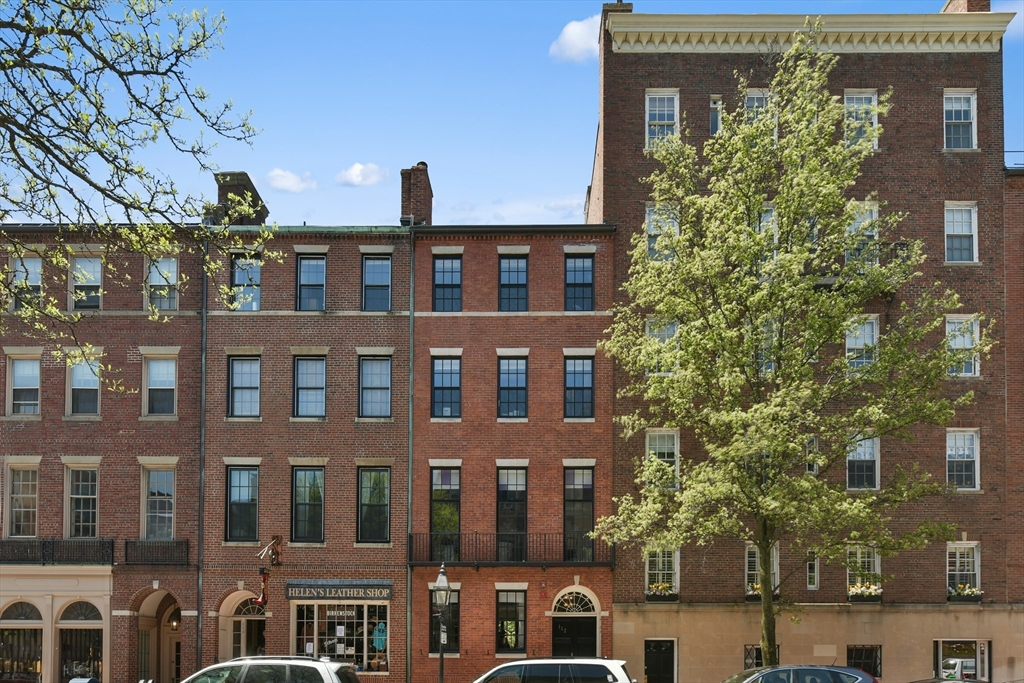 112 Charles St, Beacon Hill