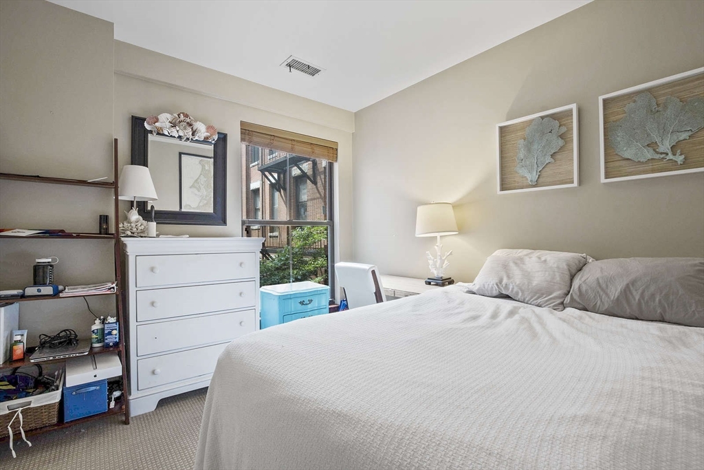 14 Clarendon St, South End