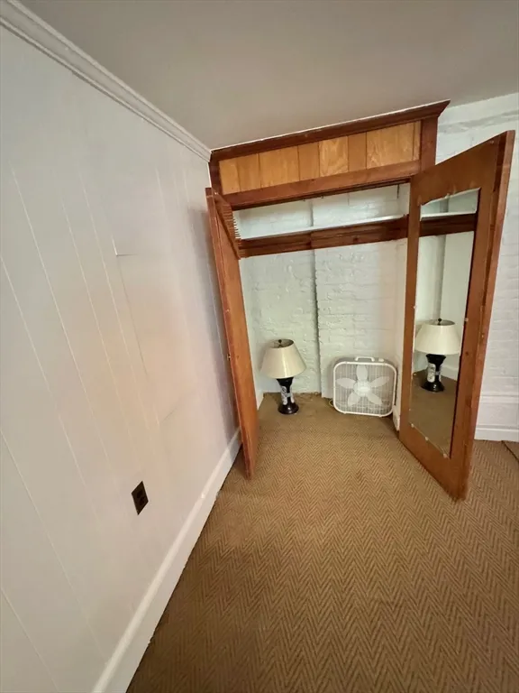 12 Humboldt St, Neighborhood Nine