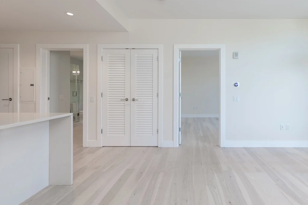 32 Traveler St, South End