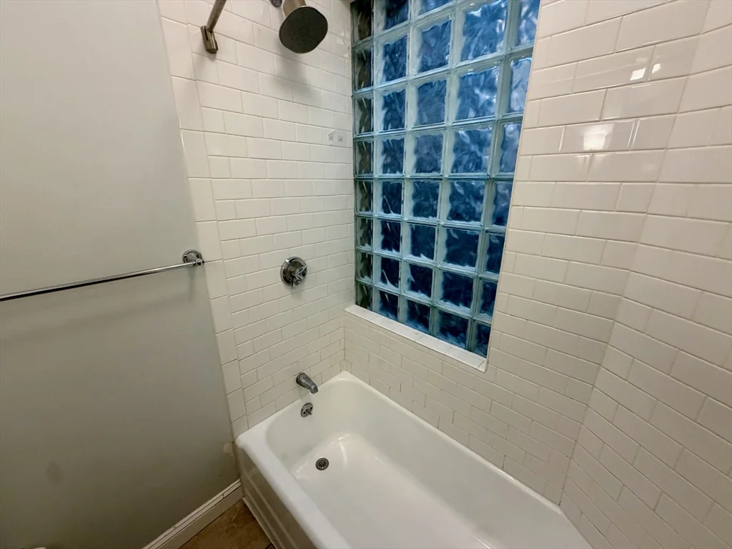 324 Chelsea St, East Boston