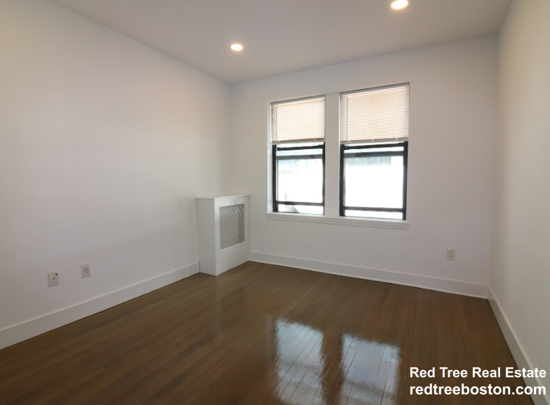 11 Peterborough St, Fenway