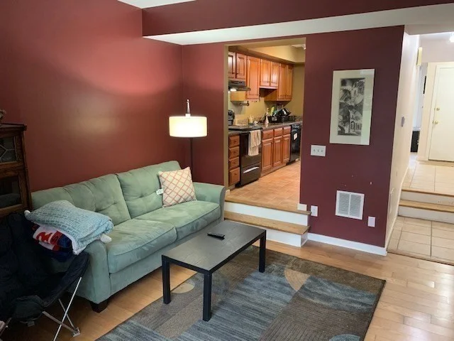 29 Amity Pl, Amherst