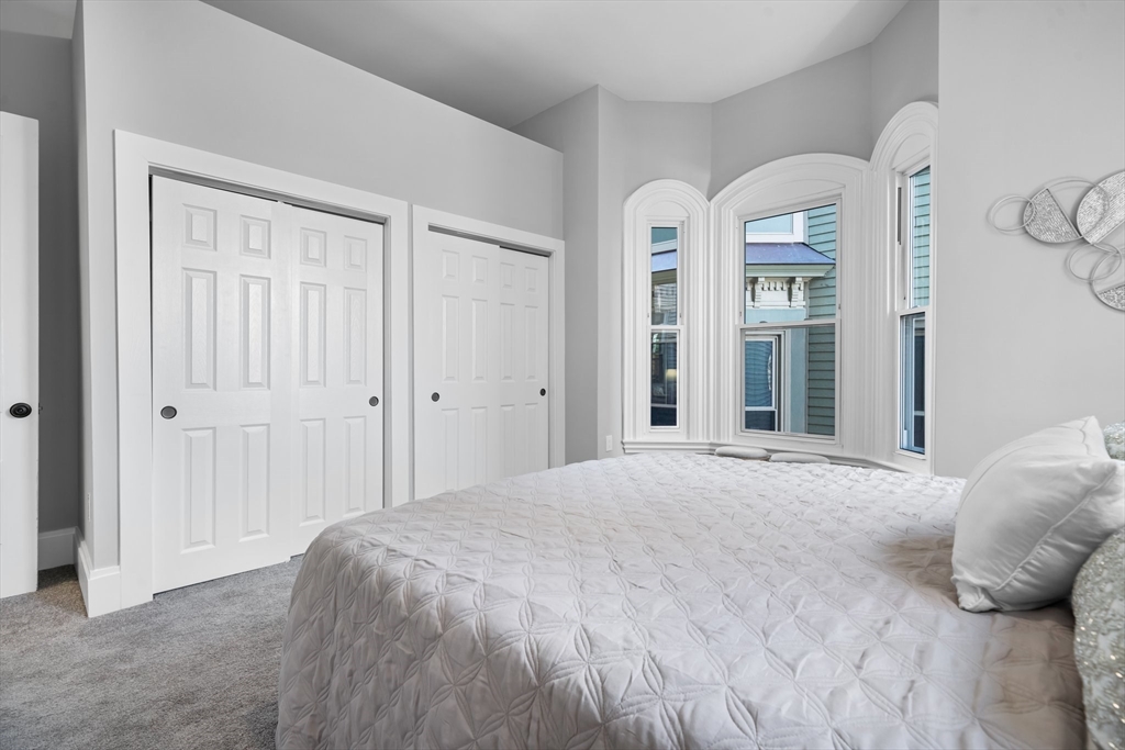 390 Meridian St, Central Square