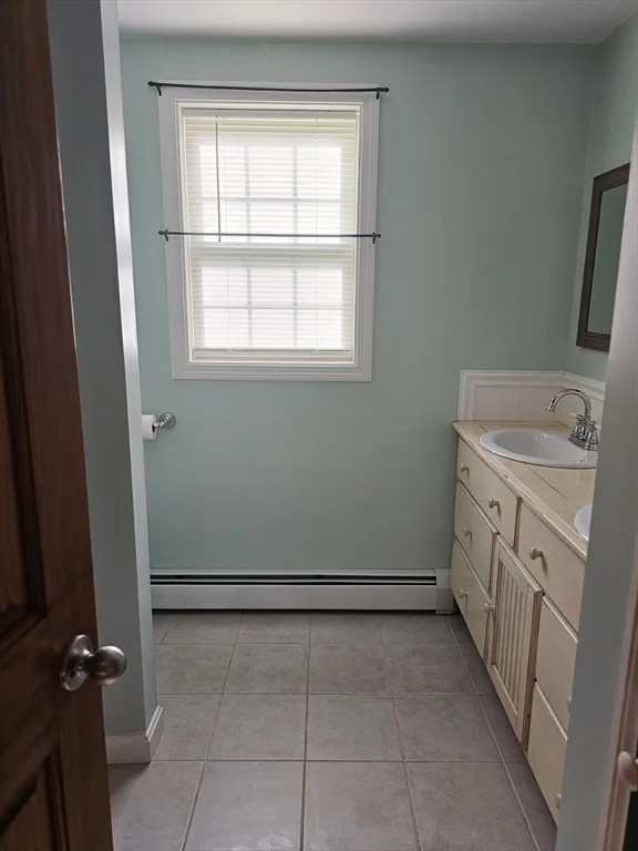 26 Purchase St, Rehoboth