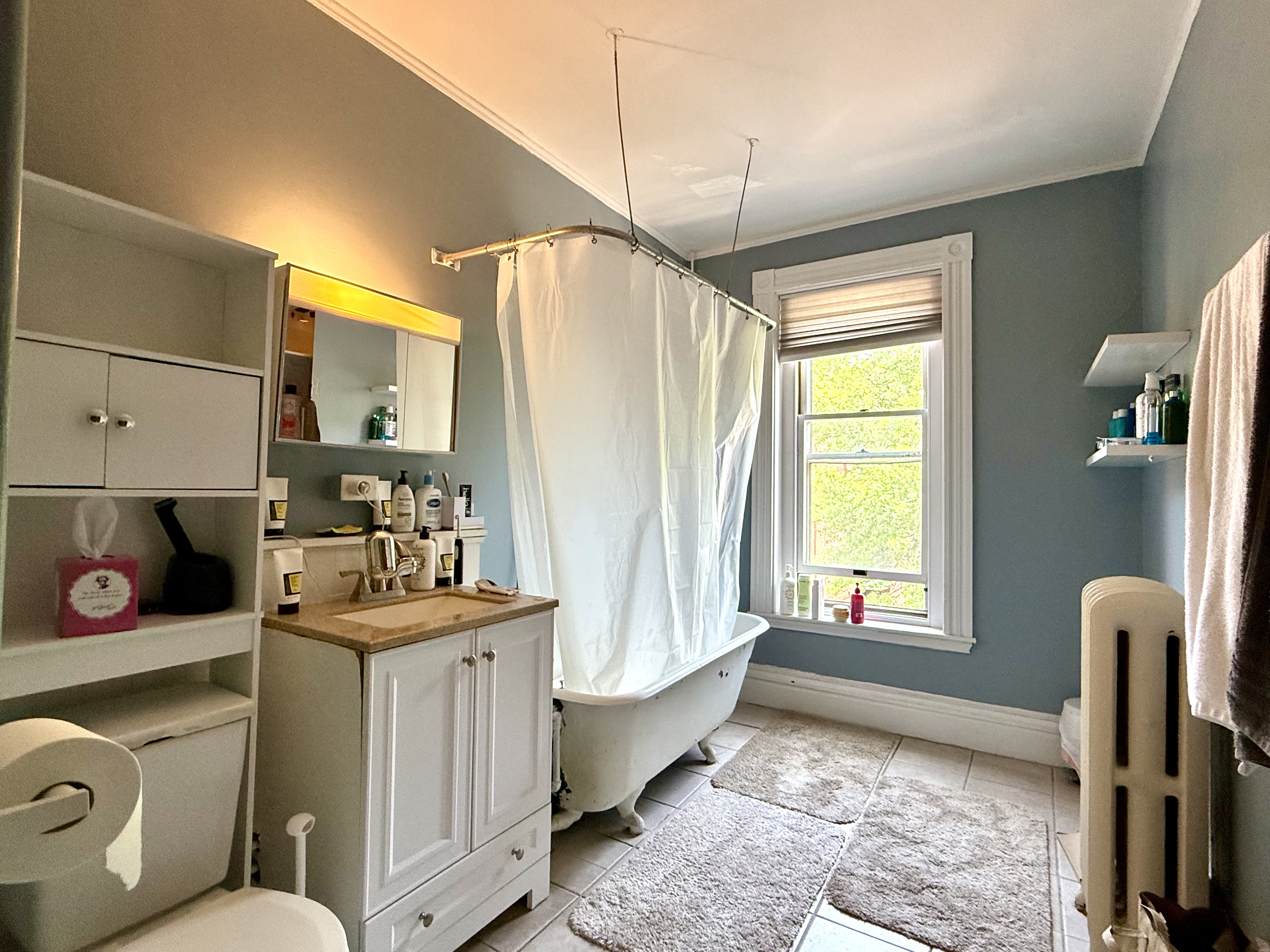 293 Newbury St, Back Bay