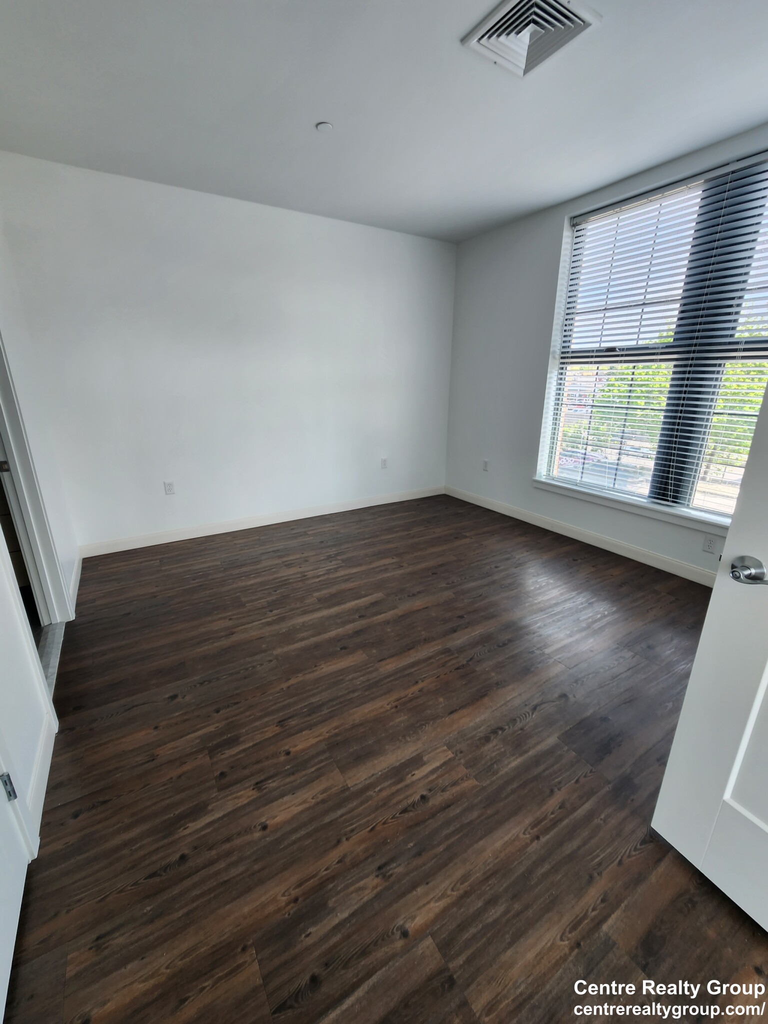 845 Washington St, Newtonville