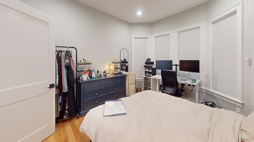 3305 Washington St, Jamaica Plain