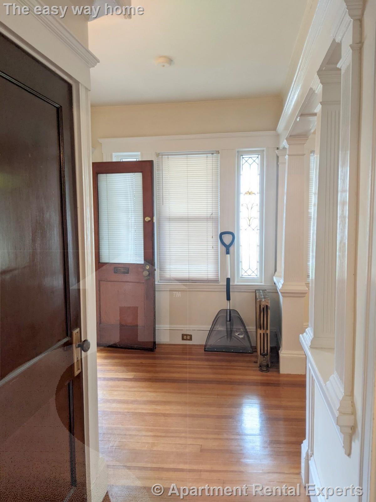 19 Leonard St, Davis Square