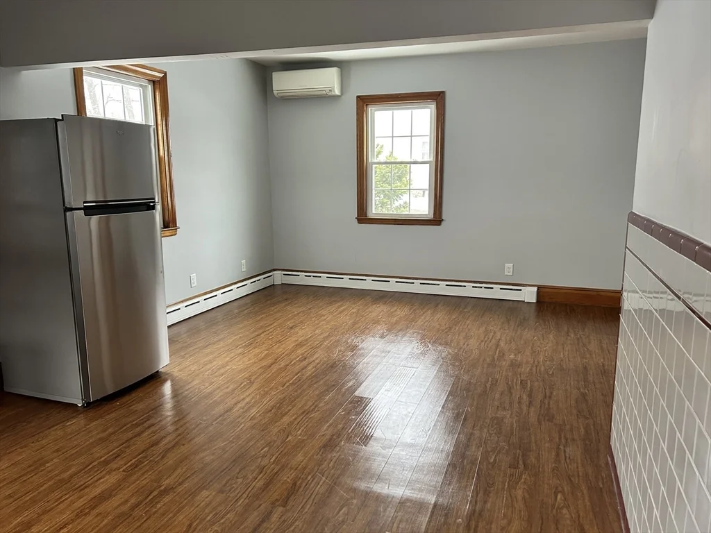 43 Depot St, Milford