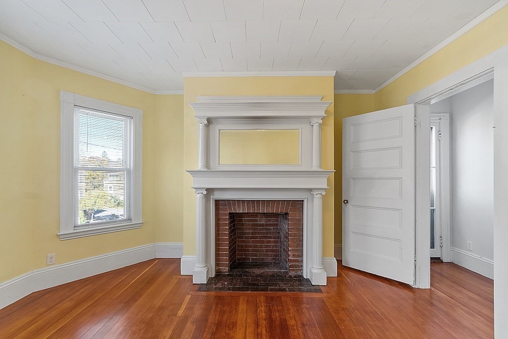 733 Hale St, Beverly Farms