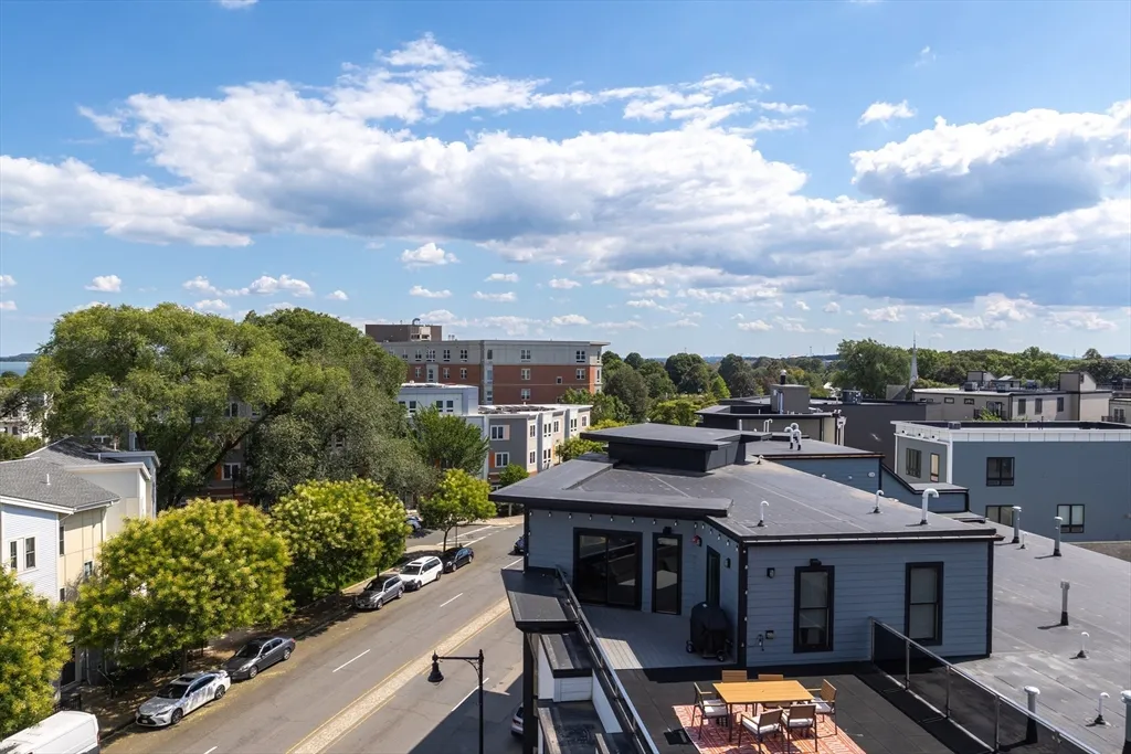 267 Old Colony Ave, South Boston