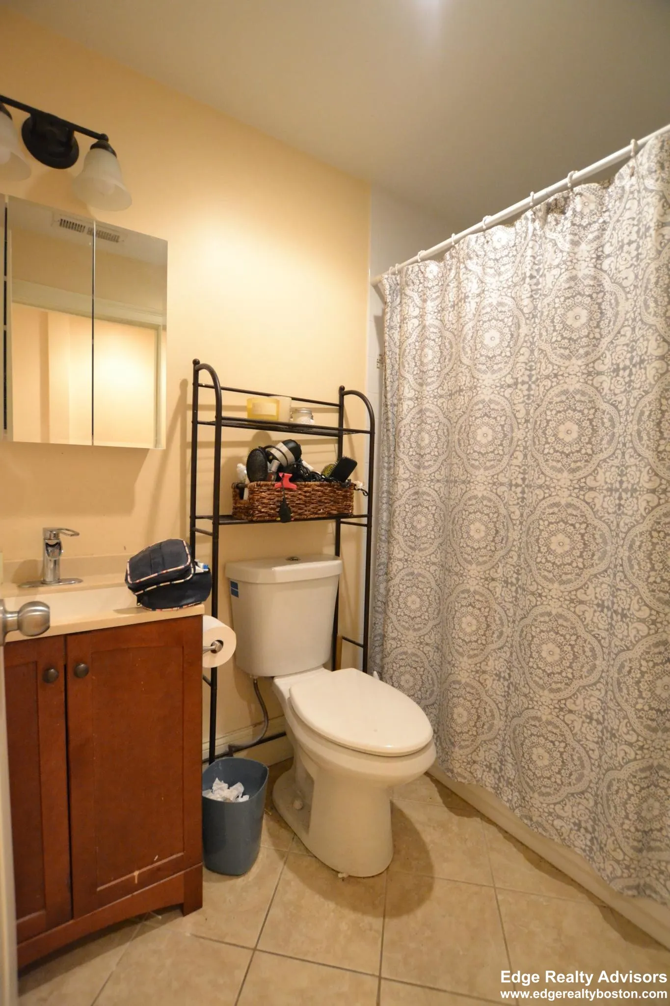 11 Sparhawk St, Oak Square