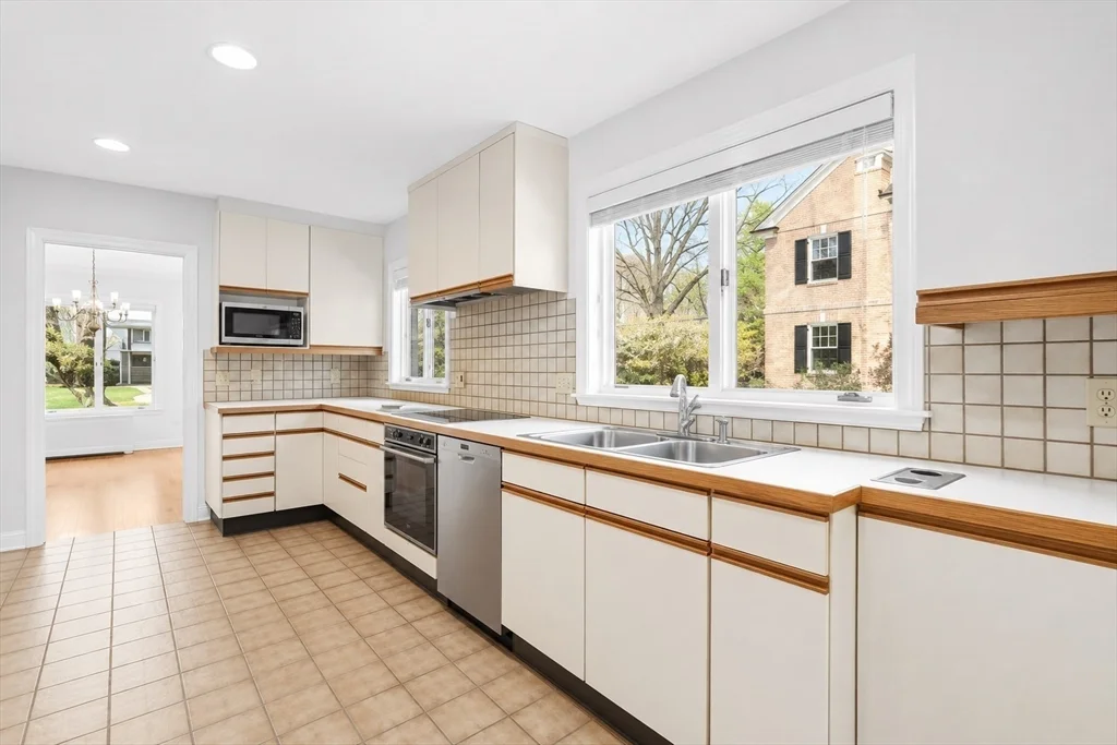 59 Wedgemere Ave, Winchester