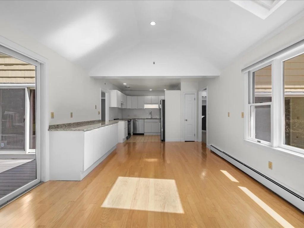 15 Woodridge Rd, Dover