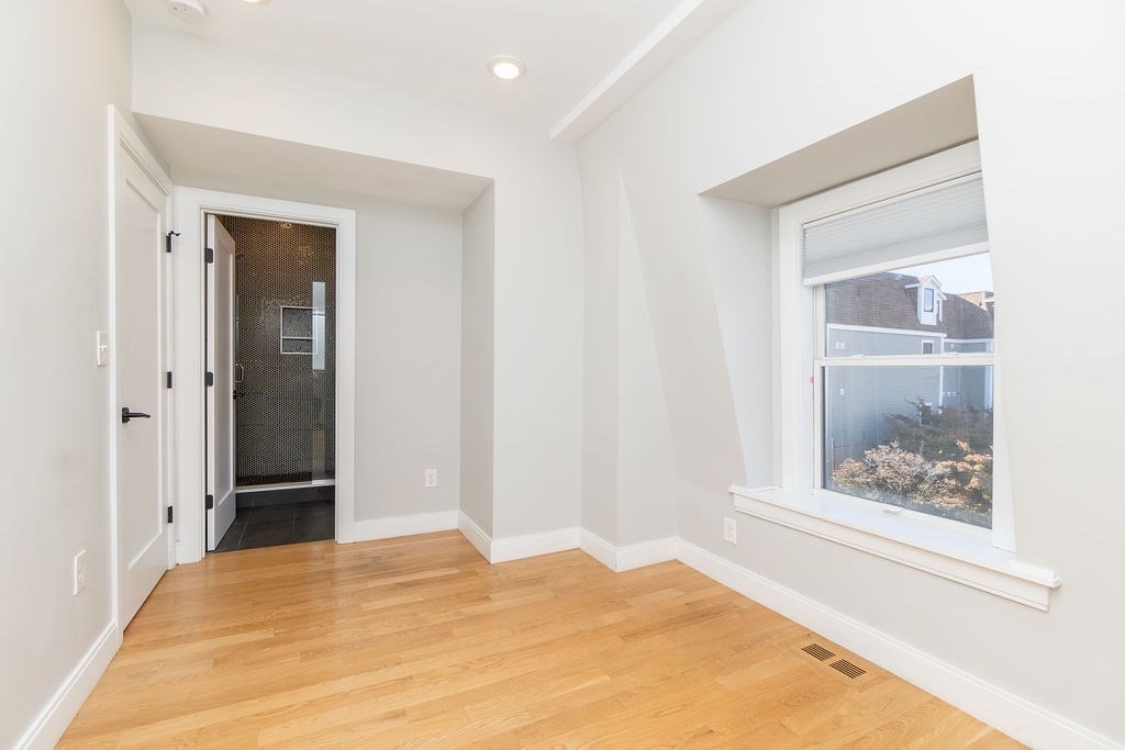 53 Lexington St, Eagle Hill