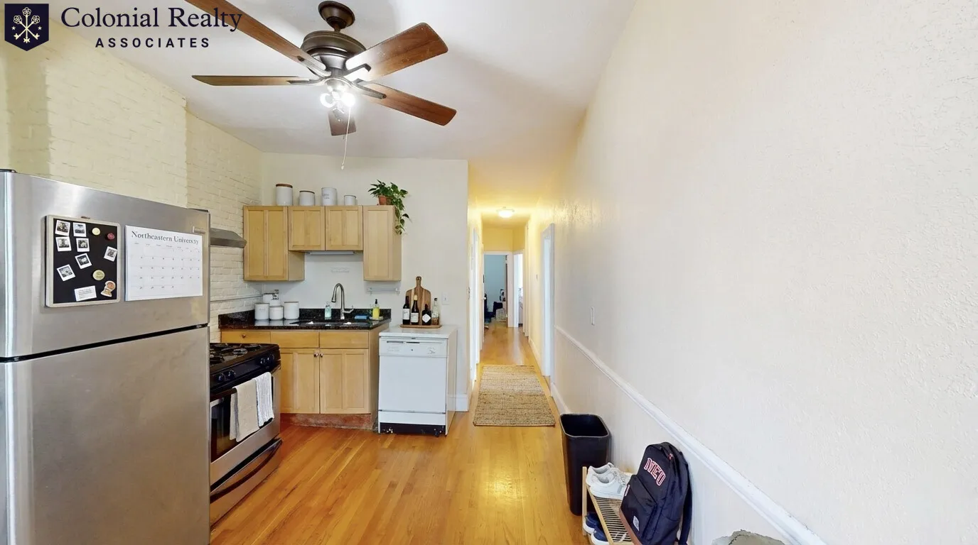 86 Hammond St, Roxbury