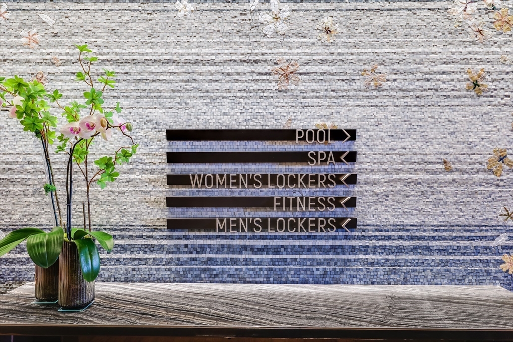 1 Dalton St, Back Bay