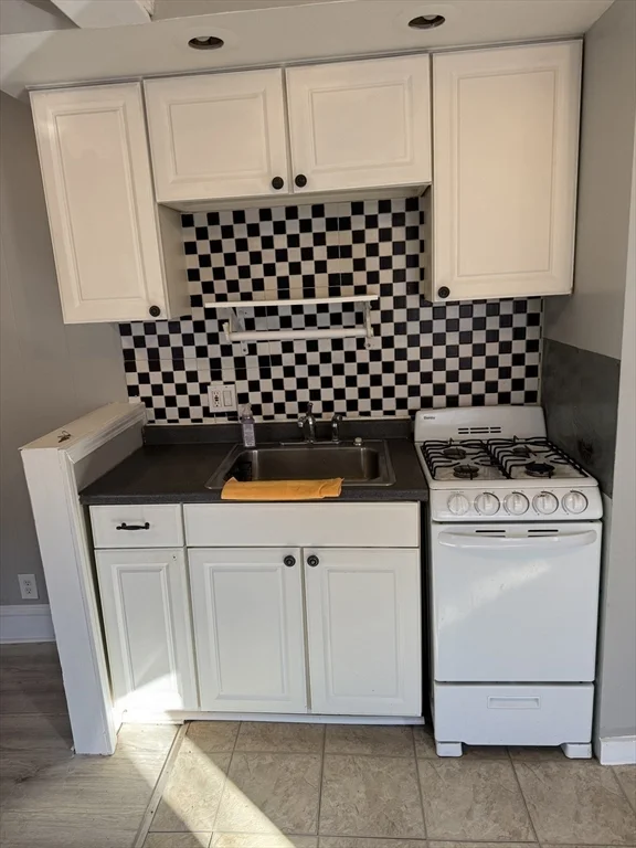 286 South Main St, Bradford