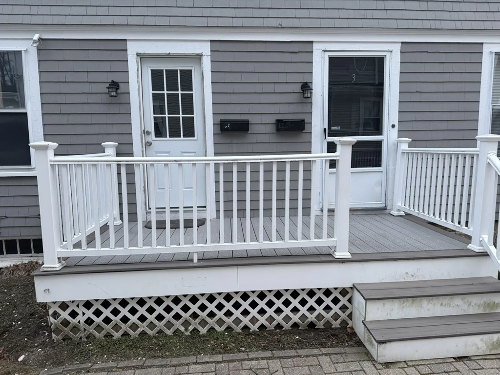 5 Lothrop St, Downtown