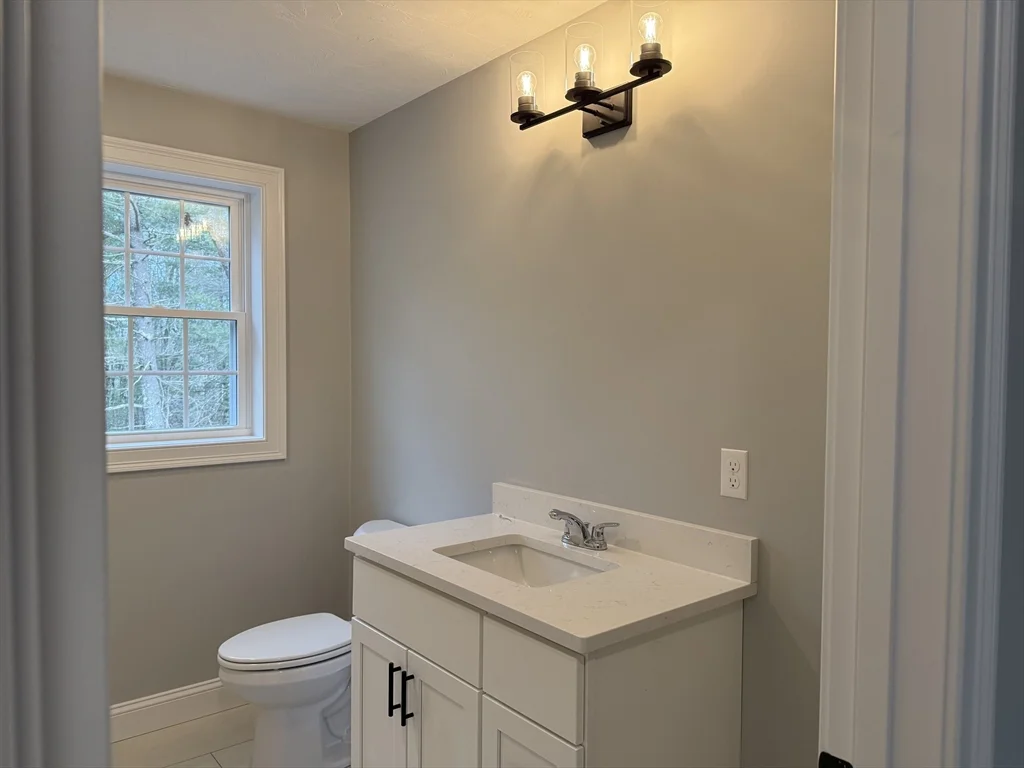19 Kashmir's Way, Middleboro