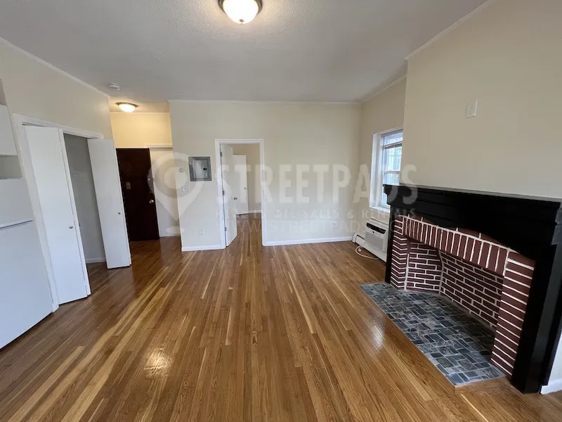 2018 Commonwealth Ave, Brighton