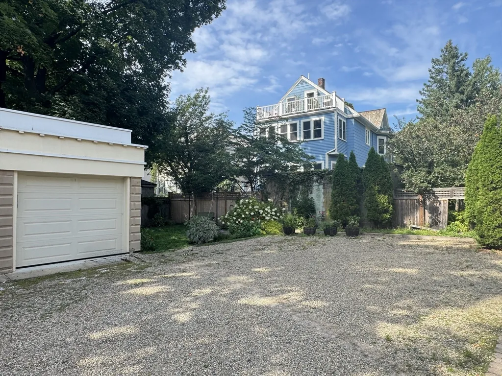 411 Walden St, West Cambridge