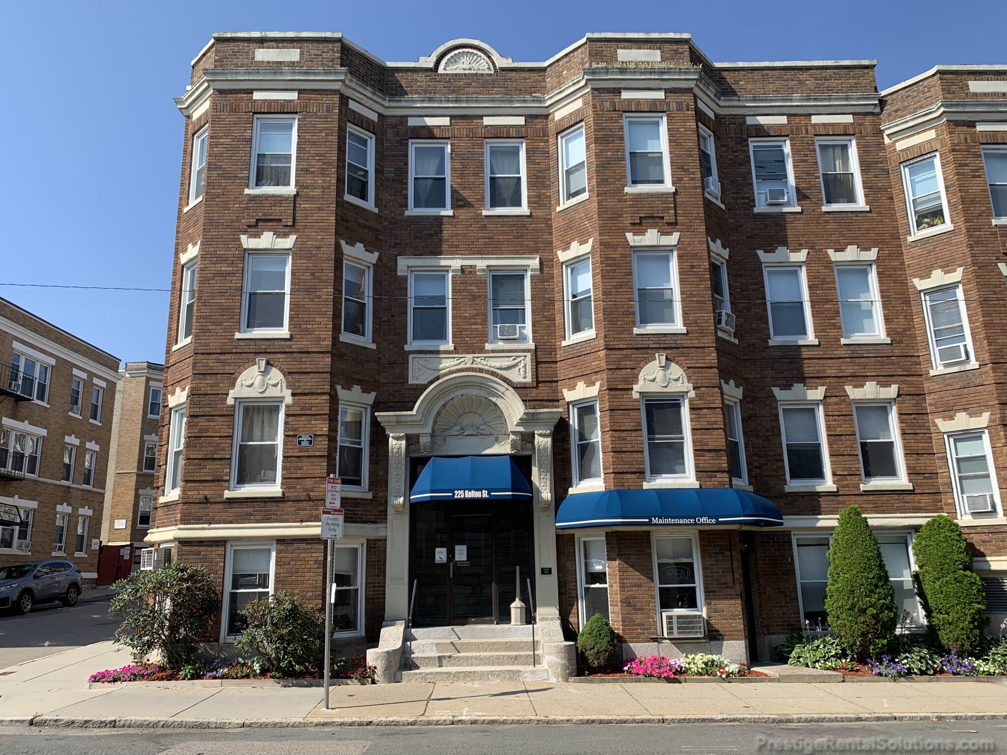 225 Kelton St, Allston