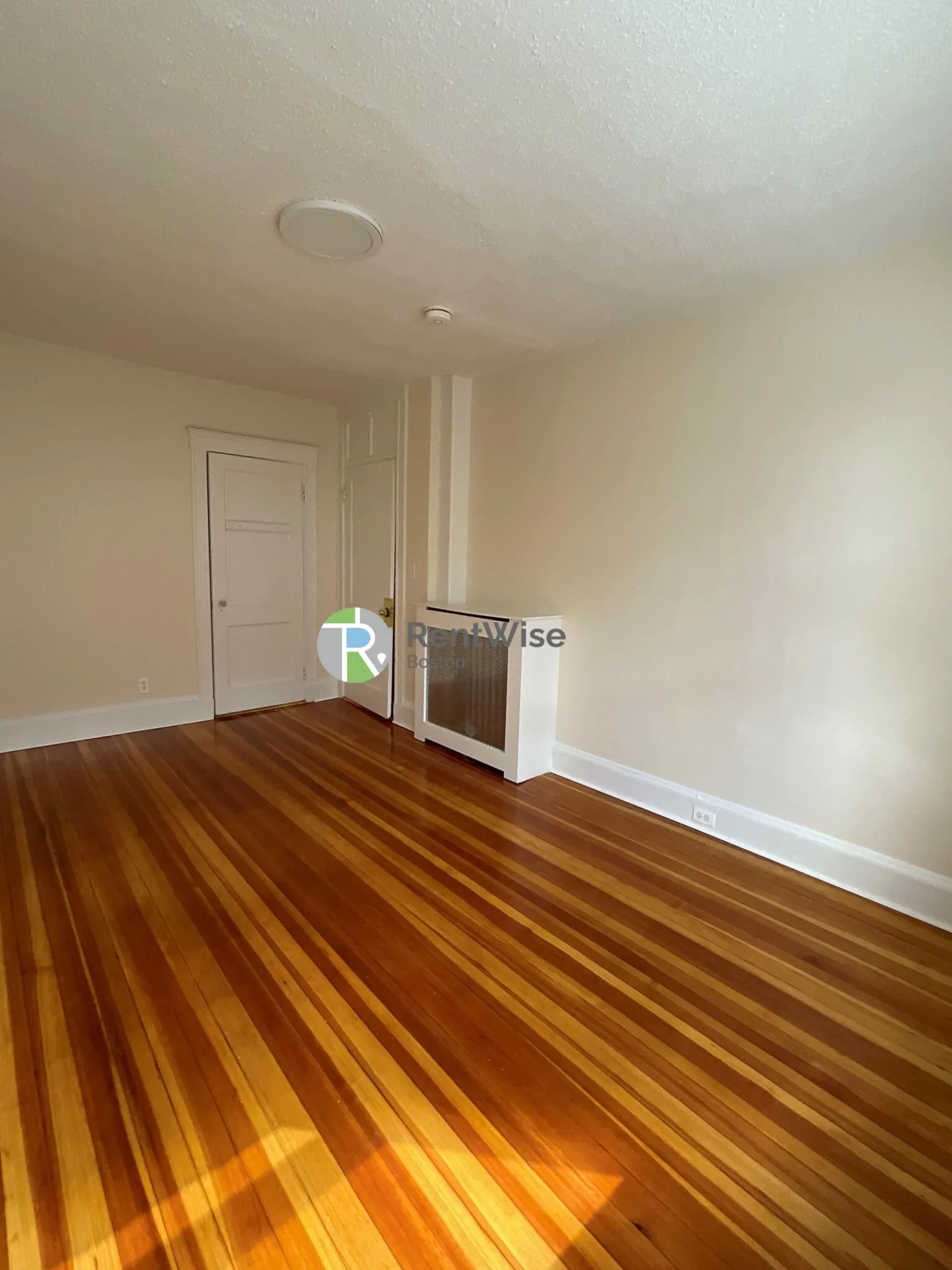 6 Barrows St, Allston