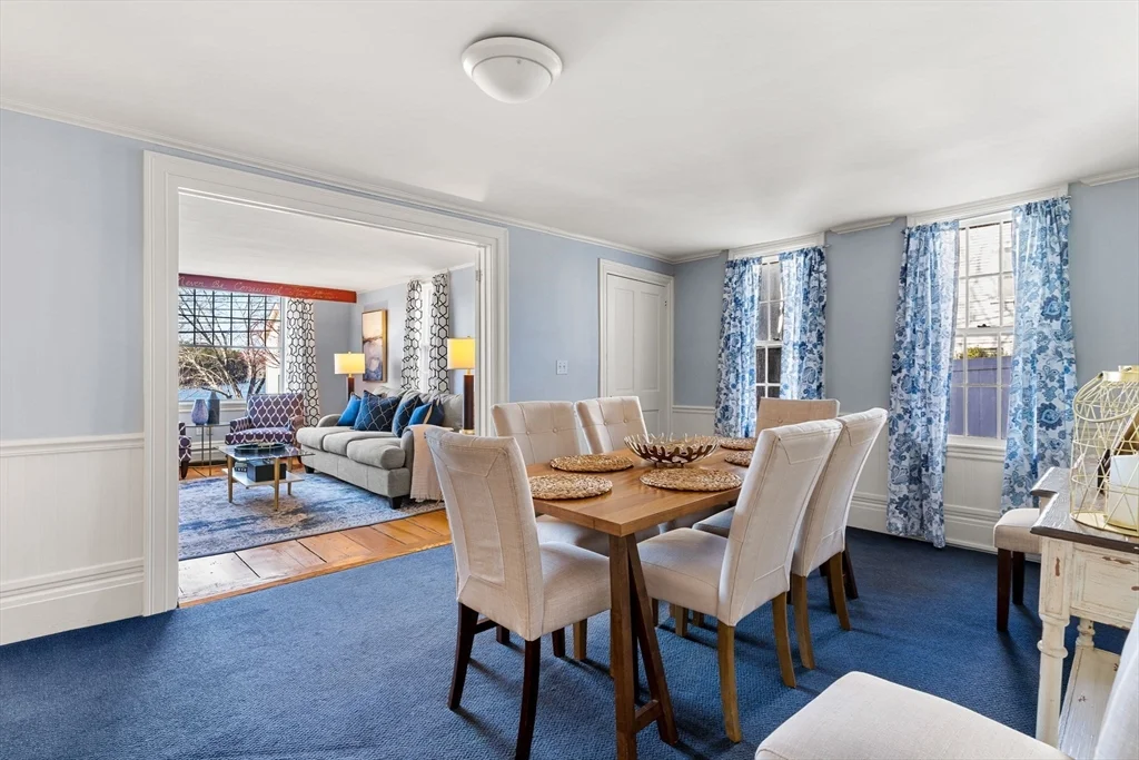 452 Main St, Amesbury